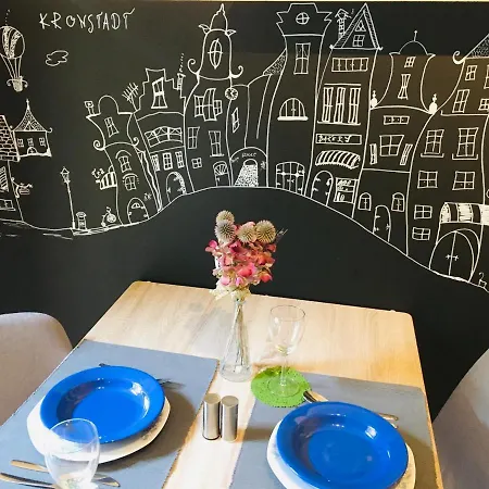 Marge's Cosy Old Town Nest * Брашов