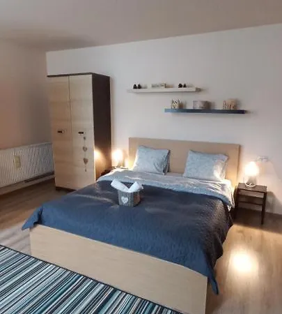 Marge's Cosy Old Town Nest *