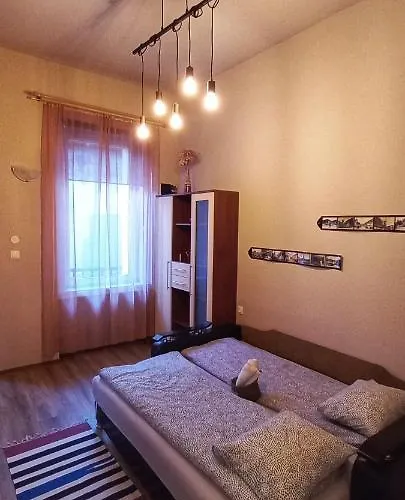 公寓 Marge's Cosy Old Town Nest